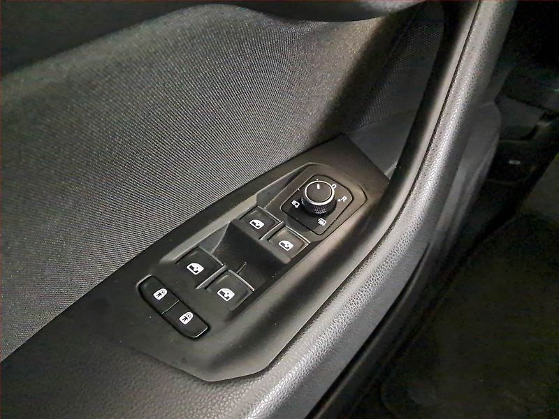 Volkswagen Touareg (2022) 3.0 TDI - fotka 21 z 22