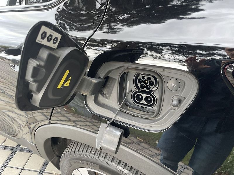 Volvo C40 Recharge Twin motor 82kWh - fotka 8 z 38
