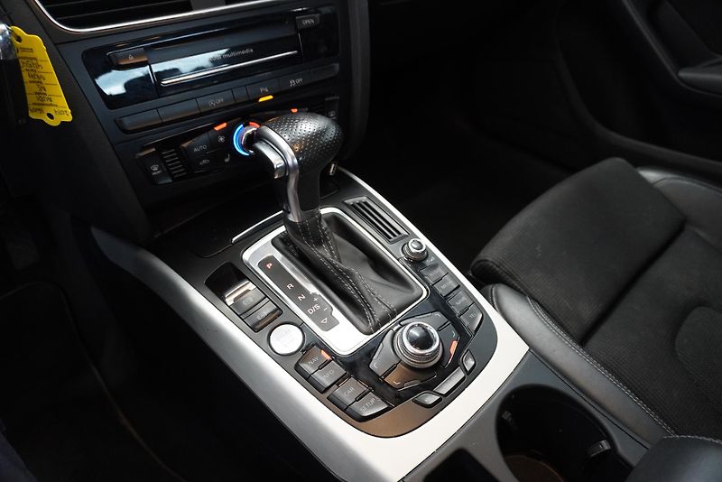 Audi A5 2,0 TDI S-LINE AUTOMAT - fotka 14 z 26