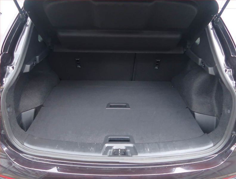 Nissan Qashqai (2018) N-Connecta 1.2 DIG-T - fotka 14 z 16