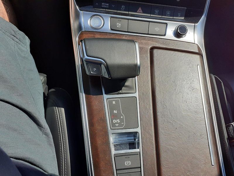 Audi A6 (2020) 3.0 TDi MILD - Hybrid 4x4 - fotka 21 z 41