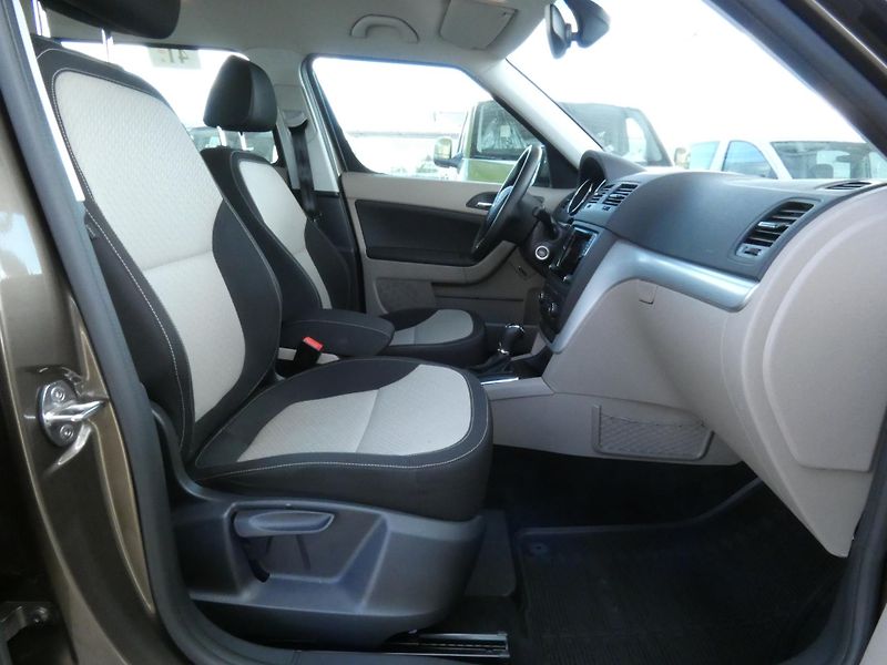 Škoda Yeti FL 4x4 AmbitionPlus 1.4 TSI /1 - fotka 21 z 30