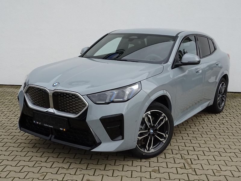 BMW iX2 xDrive30 - fotografie inzerátu