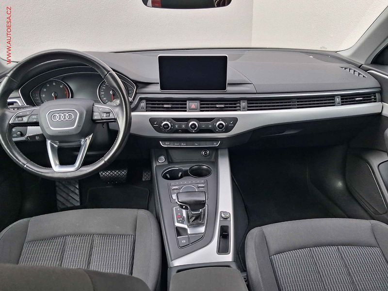 Audi A4 (2016) 2.0 TFSi, AT, bixen, navi, - fotka 8 z 21
