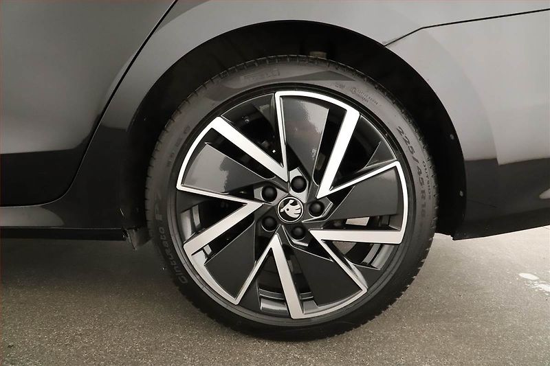 Škoda Octavia (2025) 1.5 eTSI mHEV, Sportline - fotka 17 z 17