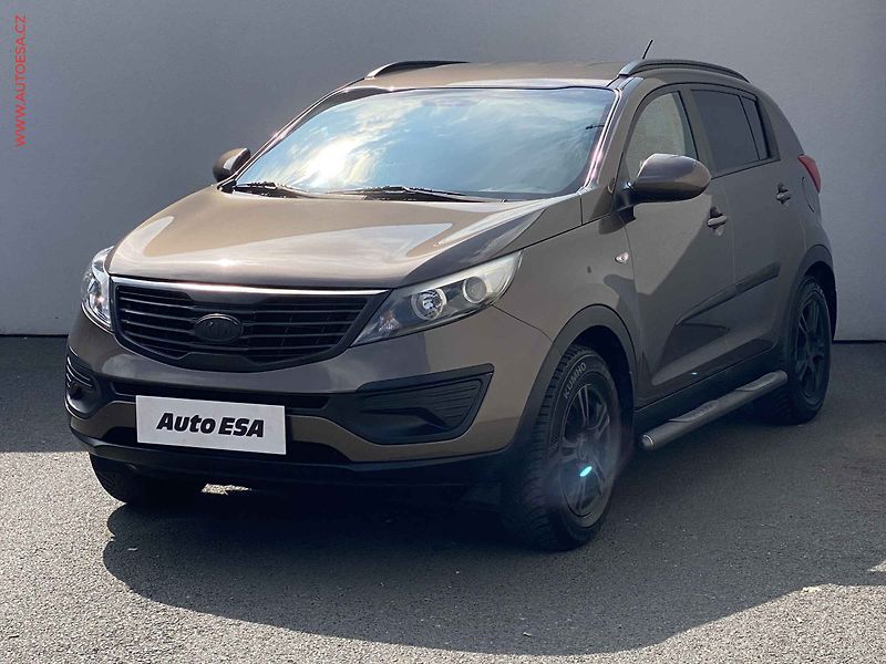 Kia Sportage (2011) 1.6GDI, 1.maj,ČR, Klima - fotka 3 z 15