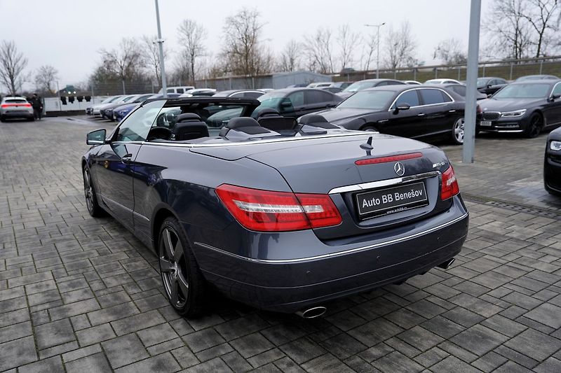 Mercedes-Benz Třídy E E 350 CDI, cabrio,automat,kůže - fotka 11 z 46