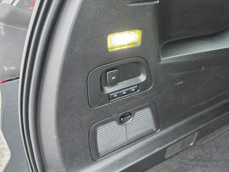 Ford S-MAX 1.5 i Navi Parkovací senzory  - fotka 7 z 37