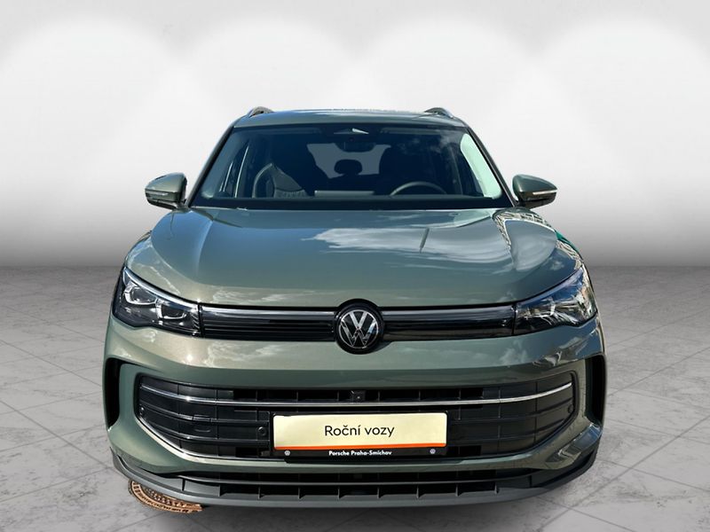 Volkswagen Tiguan People 1,5 TSI 150 kW eHybrid - fotka 2 z 24