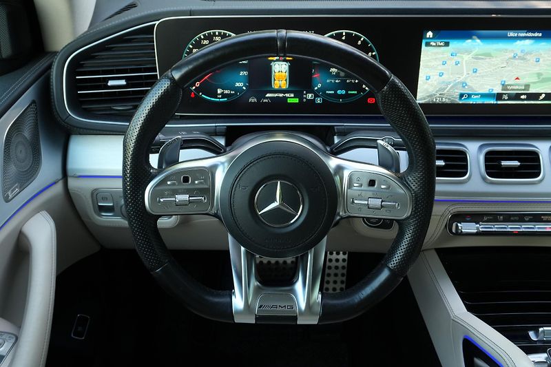Mercedes-Benz GLS 63 AMG 4Matic+, Webasto, Pano - fotka 17 z 47