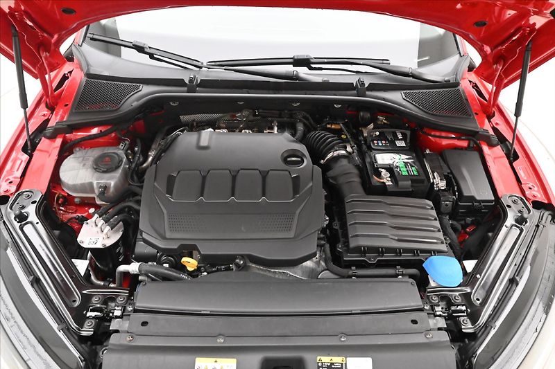 Škoda Octavia 2,0 TDI 110kW DSG VIRTUAL NAVI - fotka 9 z 29