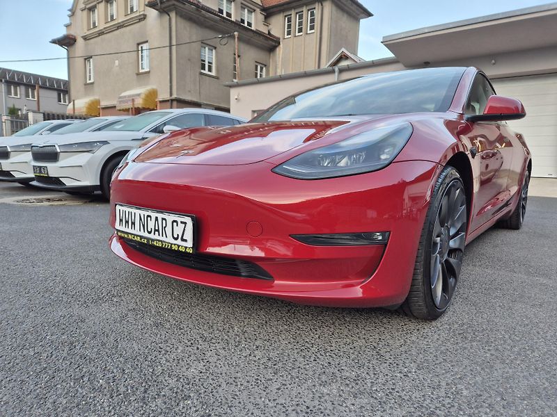 Tesla Model 3 PERFORMANCE 393kw SOH 95,1% - fotka 43 z 45