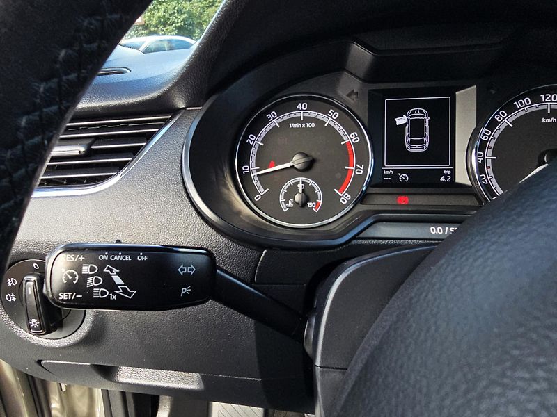Škoda Octavia 1.4TSI ELEGANCE 100% STAV 1Maj - fotka 13 z 31