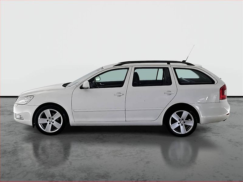 Škoda Octavia (2012) Ambition 2.0 TDI, Automat - fotka 3 z 18