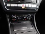 Mercedes-Benz GLA (2019) 200 d 4MATIC, 4X4 - náhled 12