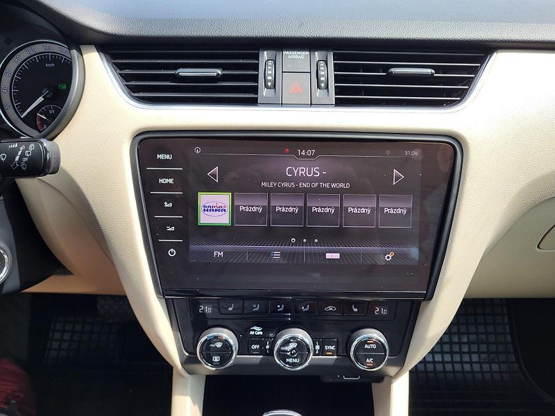 Škoda Octavia 1.5 G-TEC CNG DSG STYLE EXTRA - fotka 13 z 46