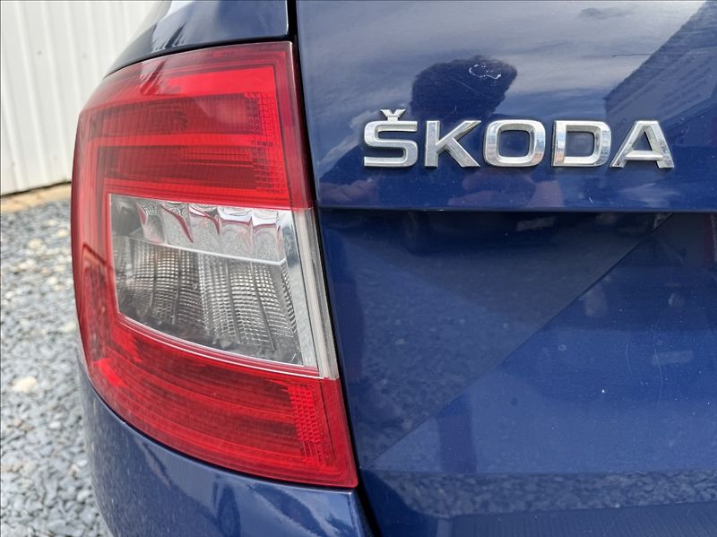 Škoda Octavia 1,6 TDI 77kW původ ČR - fotka 15 z 50