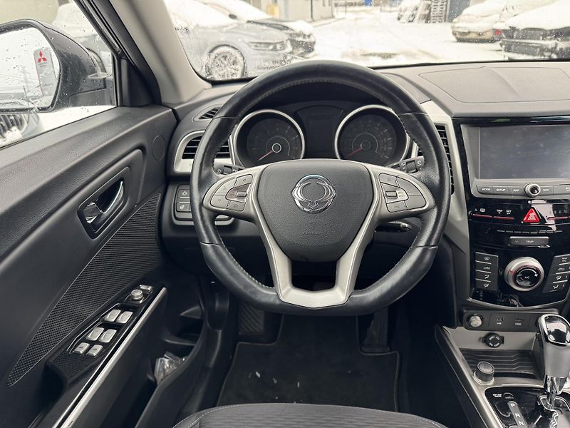 SsangYong Tivoli 1,6i 4x4 Automat - fotka 13 z 16