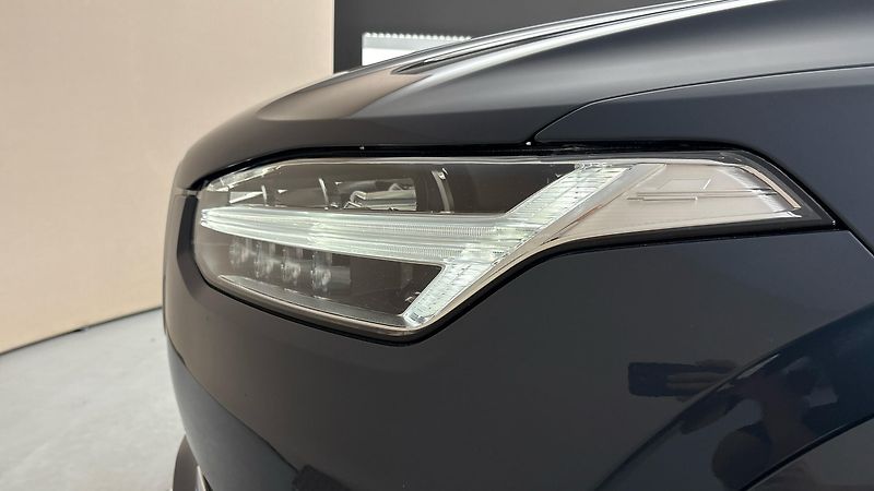 Volvo XC90 2.0 B5 AUT AWD Inscription - fotka 18 z 32