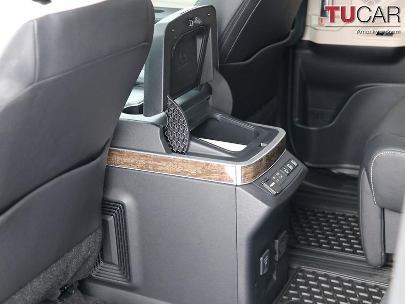 Toyota Sienna (2026) Platinum 2.5 HEV AWD - fotka 59 z 76