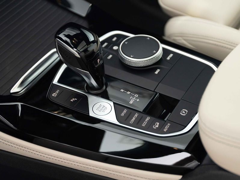 BMW X4 M40d - fotka 15 z 24