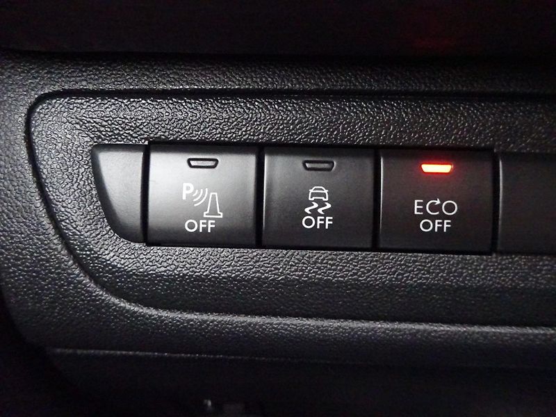 Peugeot 2008 1.2 VTi Allure AUTOMAT SERVIS - fotka 21 z 34