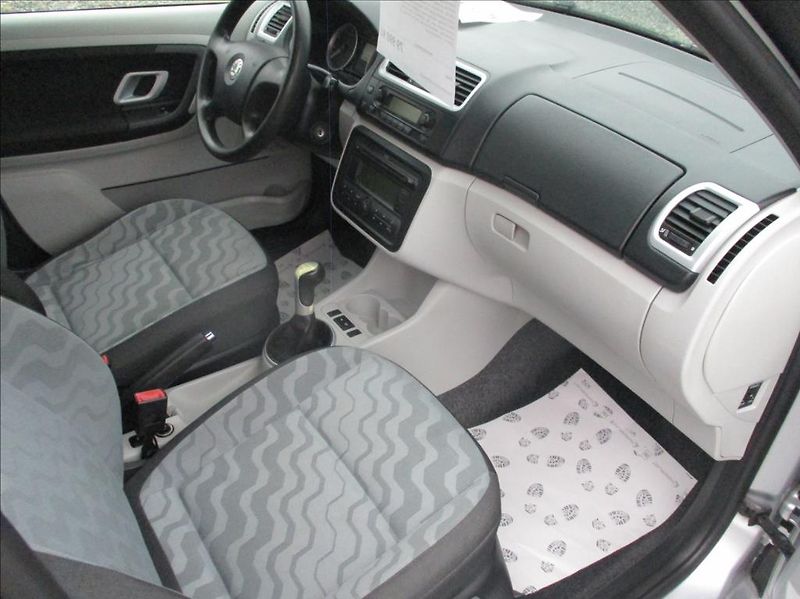 Škoda Fabia 1,2 i, digiklima, serviska, - fotka 9 z 39