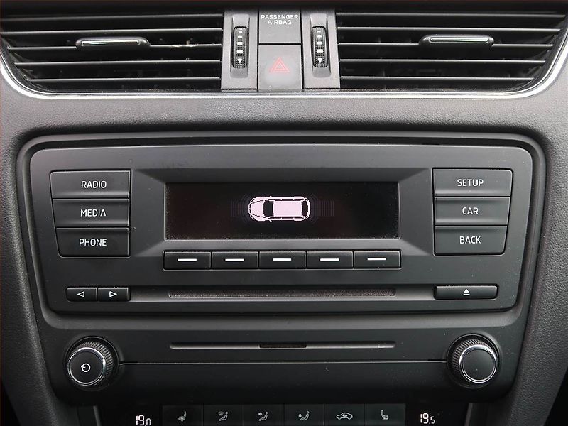 Škoda Octavia (2013) Elegance 2.0 TDI, Serv.kniha - fotka 13 z 16