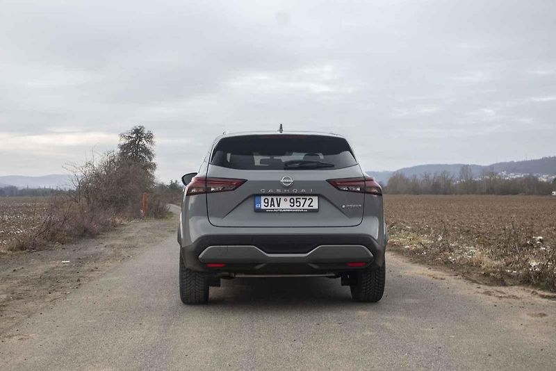 Kdysi byl ve svém segmentu jeden z mála, dnes si musí Nissan Qashqai poradit s početnou konkurencí.