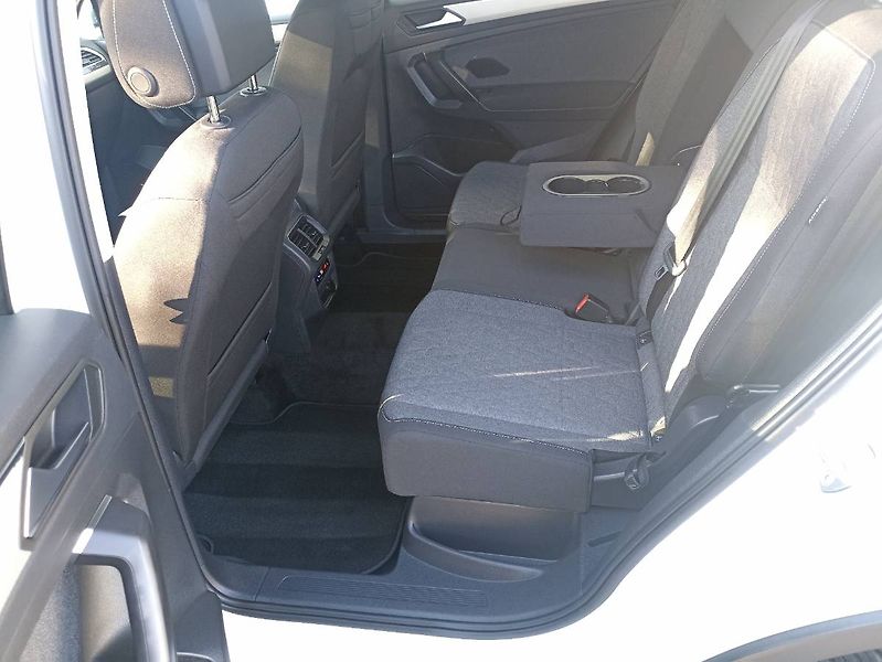 Volkswagen Tiguan Allspace (2023) 1.5 TSI 110kW  tažné manuál - fotka 7 z 35