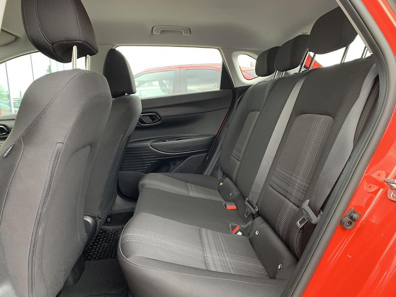 Hyundai i20 COMFORT CLUB 1.2i 62kW - fotka 6 z 19