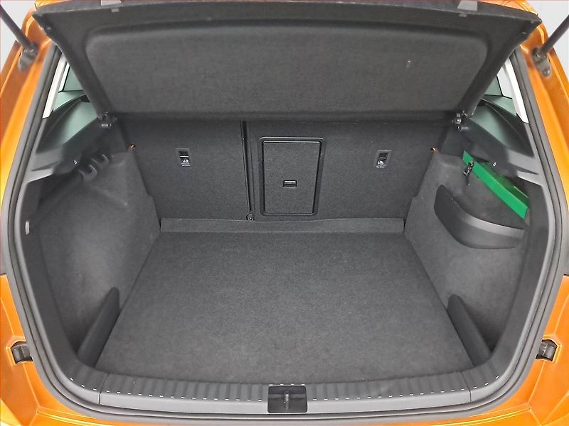 Škoda Karoq (2023) 2.0 TDI - fotka 14 z 20