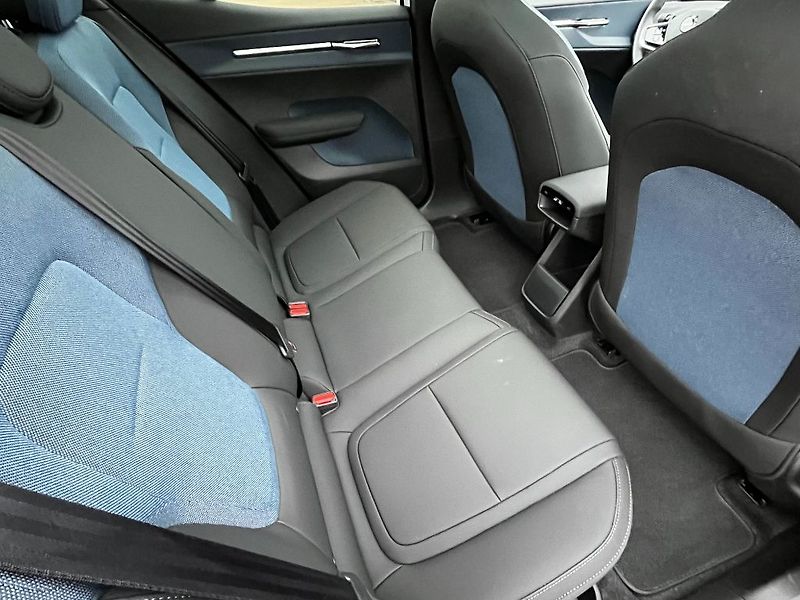 Volvo EX30 Ultra Twin Motor 315kW - fotka 19 z 26