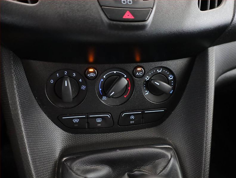 Ford Transit Connect (2017) Maxi Trend 1.5 TDCi, 3Místa - fotka 9 z 15