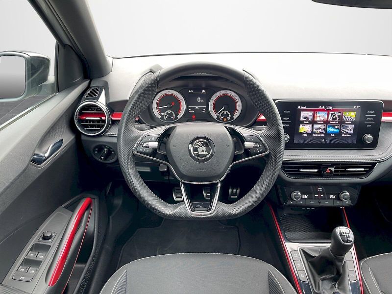 Škoda Fabia (2024) 1.0 TSI 81kW Monte Carlo - fotka 6 z 34