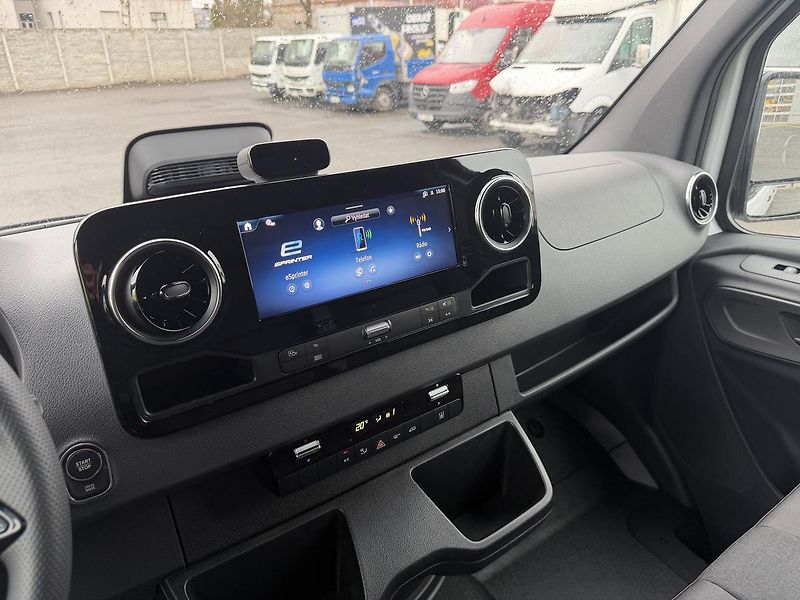 Mercedes-Benz eSprinter (2026) 314/ KW PRO/L/81 kWh - fotka 17 z 18