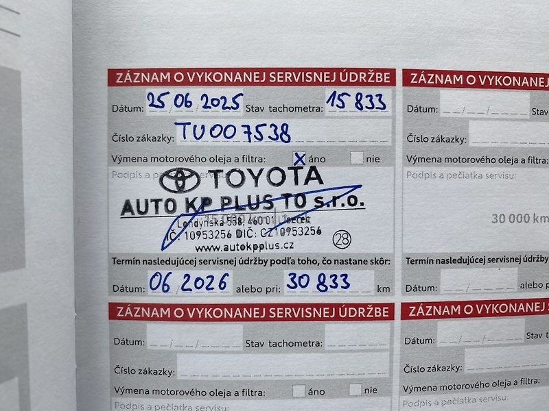 Toyota Yaris 1.5HEV, ČR-1m, Comfort, DPH - fotka 31 z 31