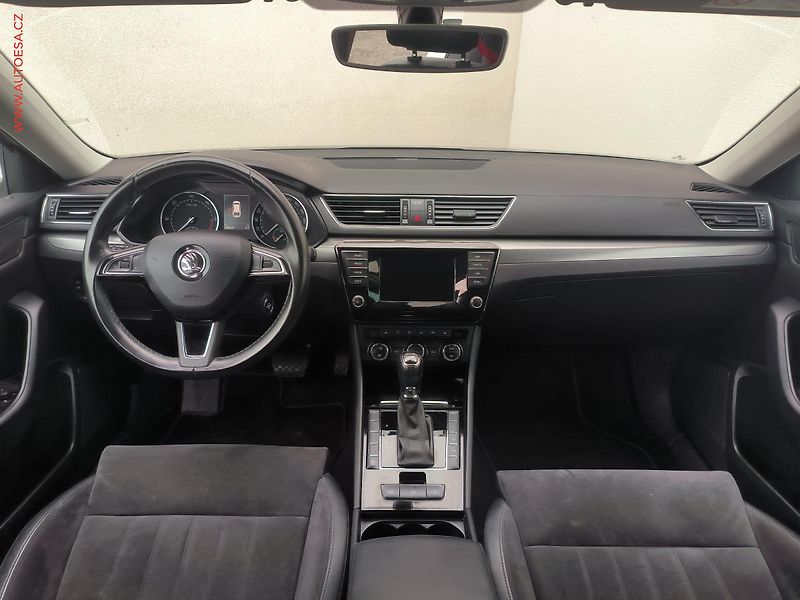 Škoda Superb (2015) 2.0 TDi, Style, DSG, bixen - fotka 8 z 25