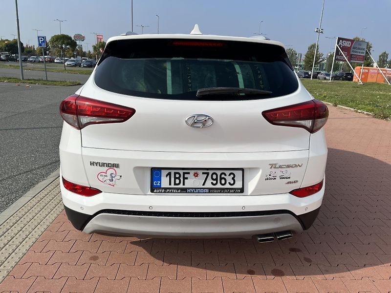 Hyundai Tucson 2.0 CRDi 4x4 ČR - fotka 6 z 33
