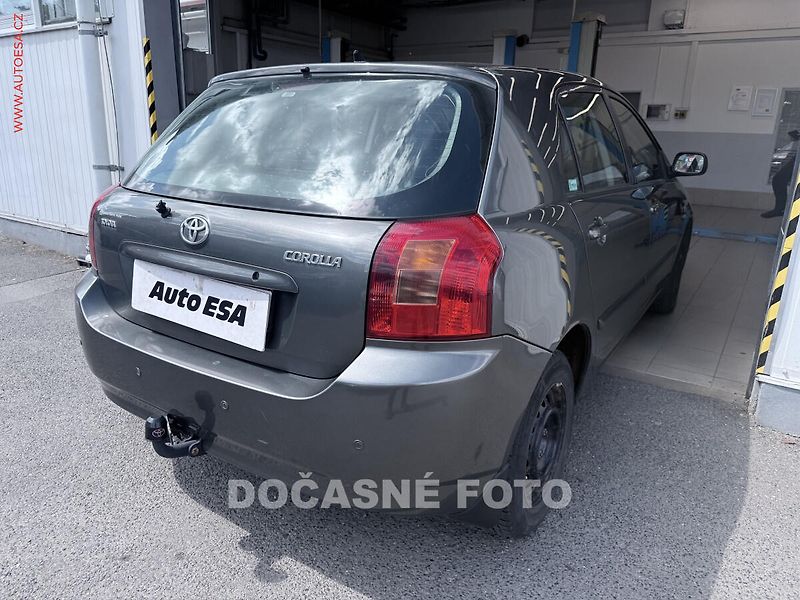 Toyota Corolla (2004) 1.4 VVT-i, ČR, TZ, STK 7/2028 - fotka 2 z 3