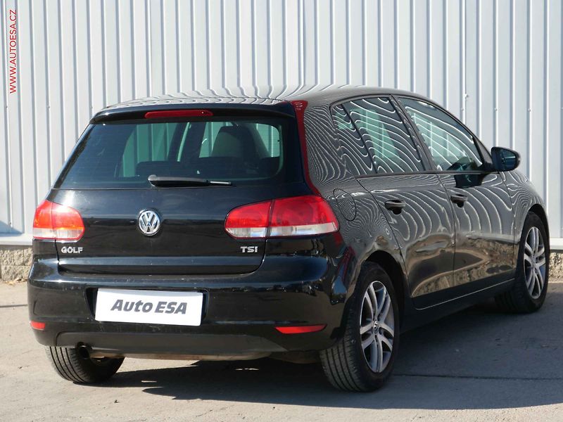 Volkswagen Golf (2010) 1.2 TSi, 2.maj,ČR, Trendline - fotka 4 z 14