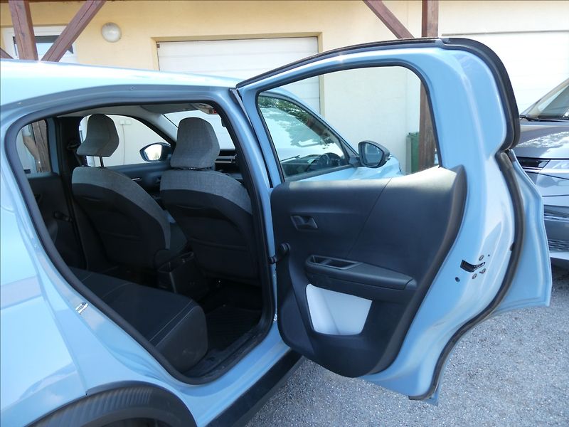 Citroën C3 Aircross 1,2 Turbo 100ps YOU,2 x pneu - fotka 26 z 41