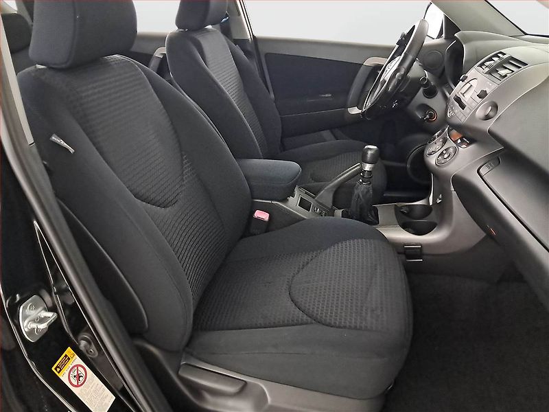 Toyota RAV4 (2007) 2.2 D-CAT, 4X4, Tempomat - fotka 9 z 19