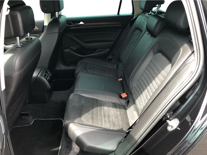 Volkswagen Passat 2.0 TDI DSG6° - fotka 12 z 29