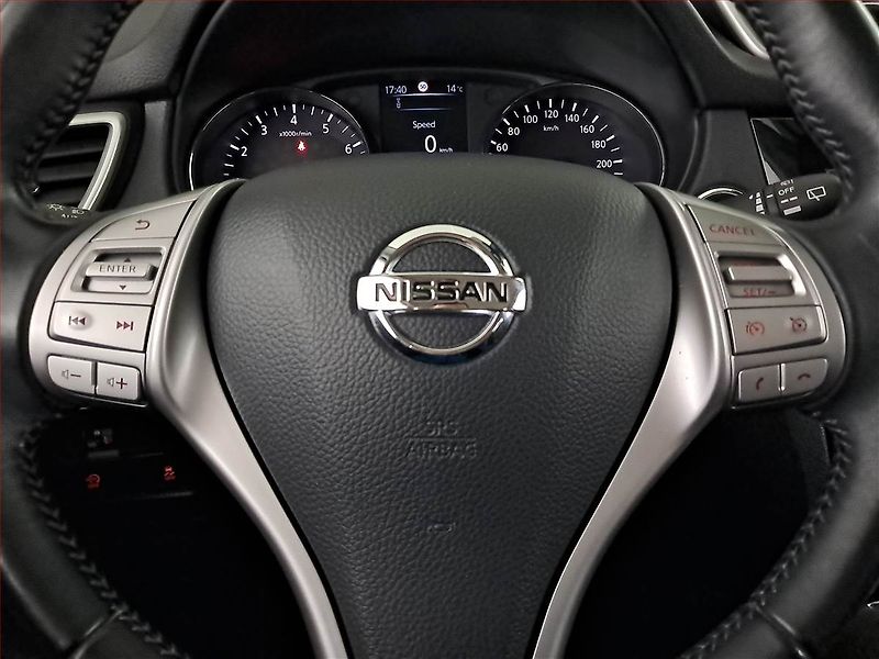 Nissan Qashqai (2016) 1.6 DIG-T, Navi, Tempomat - fotka 17 z 20