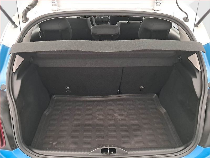 Citroën C3 (2018) 1.2 PureTech, Tempomat - fotka 13 z 16