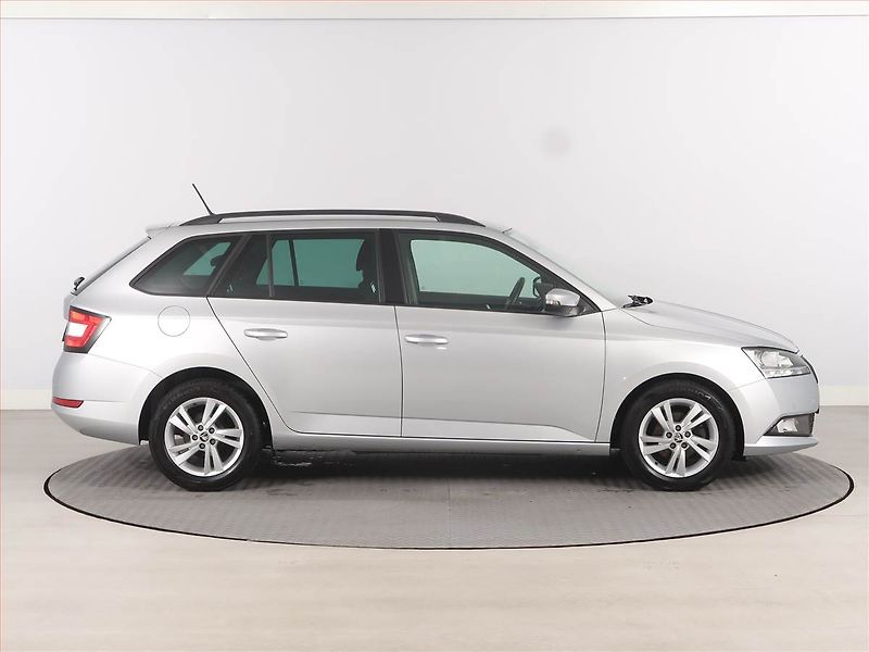 Škoda Fabia (2022) 1.0 TSI, ČR,1.maj, Serv.kniha - fotka 6 z 12