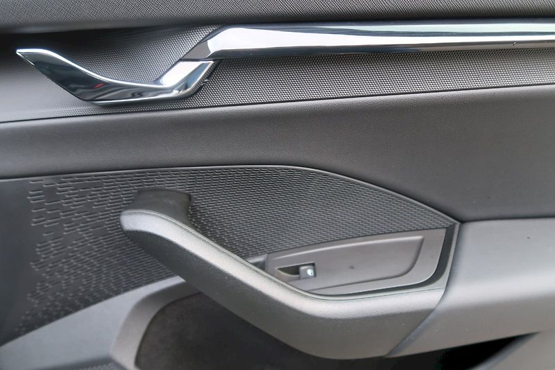 Škoda Octavia (2023) Activ 1.0 TSi/ 81 kW - fotka 17 z 32