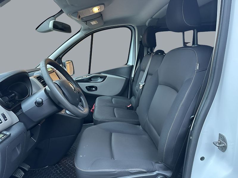 Renault Trafic 1.6dCi 92kW 9 míst - fotka 15 z 20