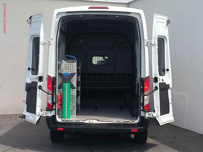 Ford Transit (2021) 2.0TDCi L3H3 6míst, Trend - fotka 7 z 19